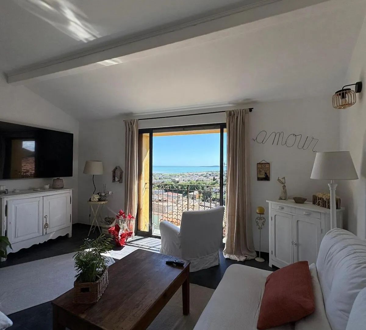 Holiday home Maison De Village Avec Vue Magnifique Cagnes-sur-Mer